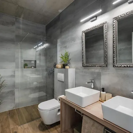 Awesome In With Sauna * Modrusani
