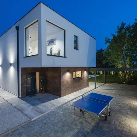 Holiday home Awesome In With Sauna Modrusani