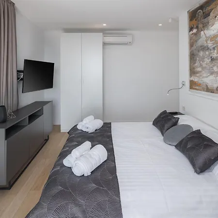 Awesome In With Sauna