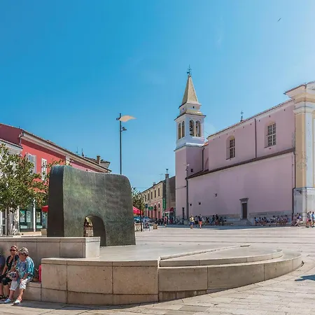 別荘 Awesome In With Sauna Kaštelir